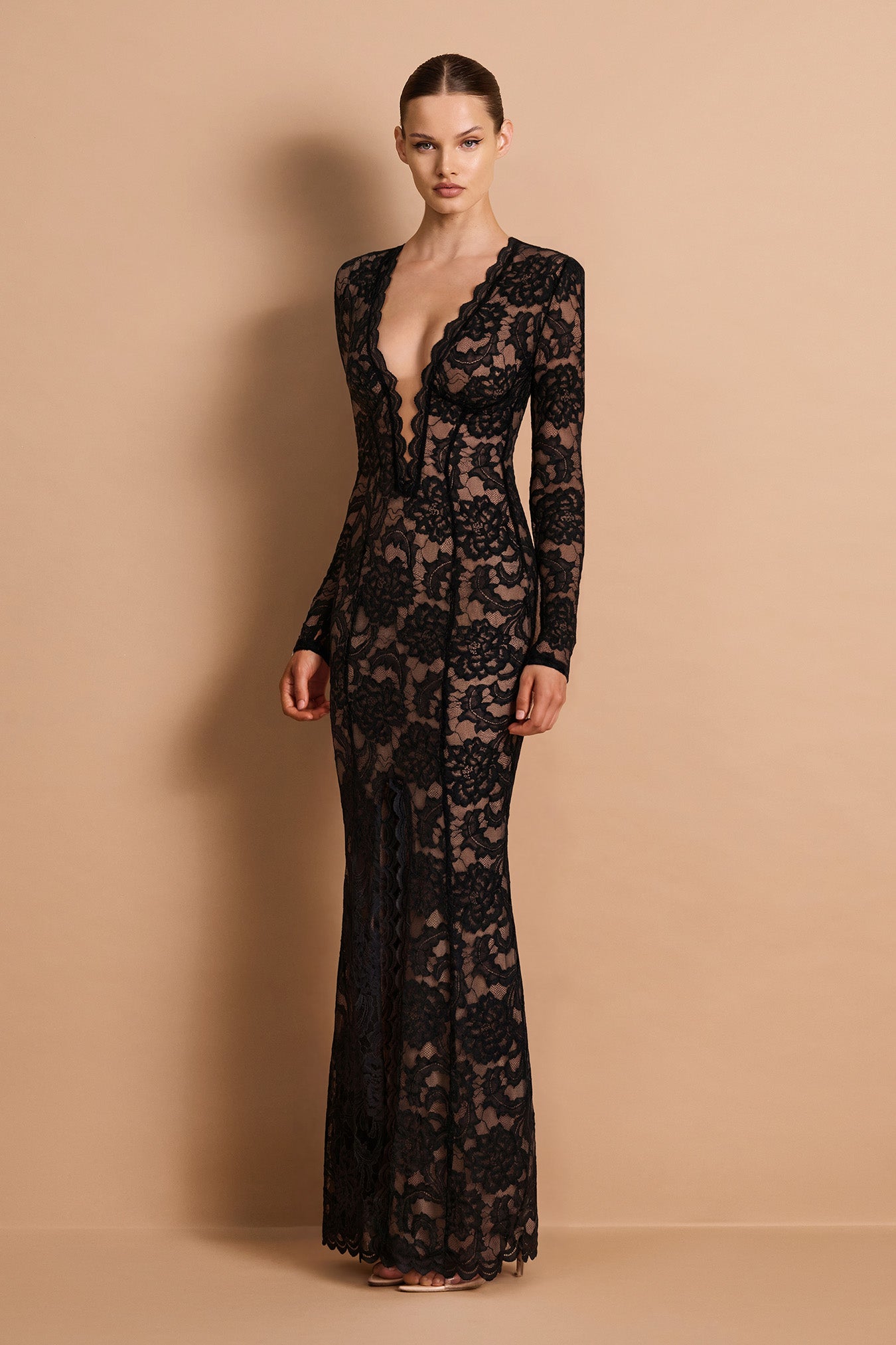 DELPHINE-LACE-LS-GOWN_BLACK_2