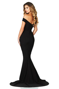 ALLURE-GOWN-BLACK-B