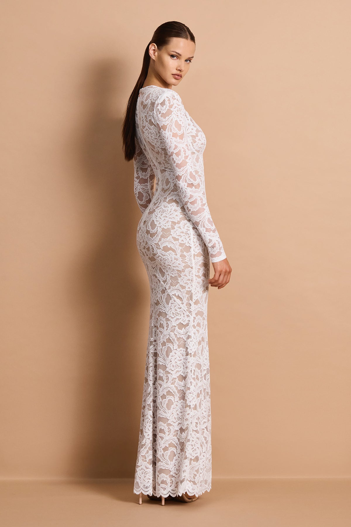 DELPHINE-LACE-LS-GOWN_IVORY_3