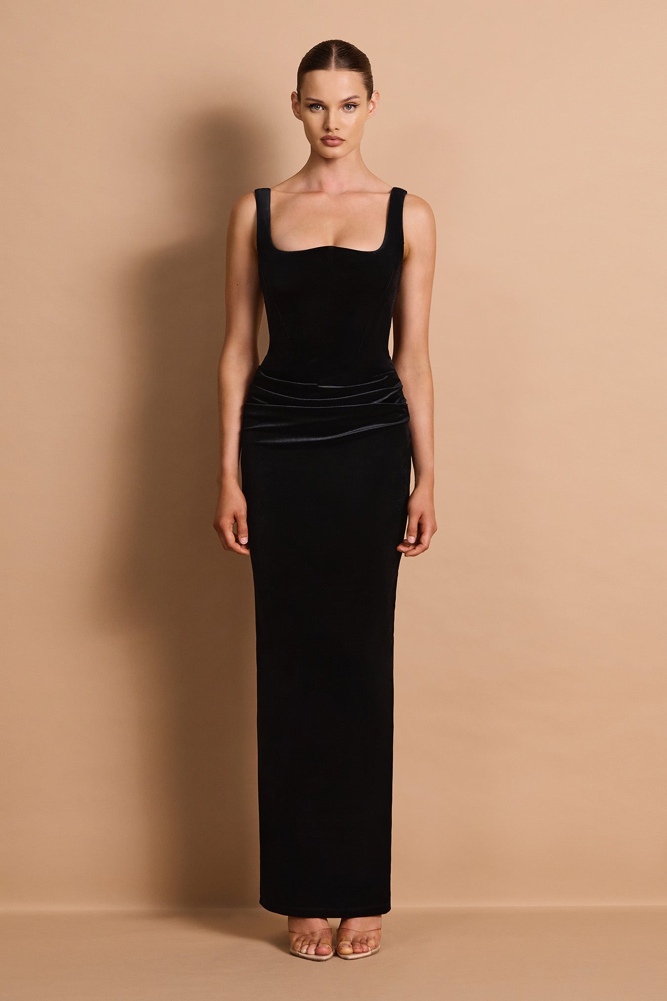 VEDA-MAXI_BLACK_1